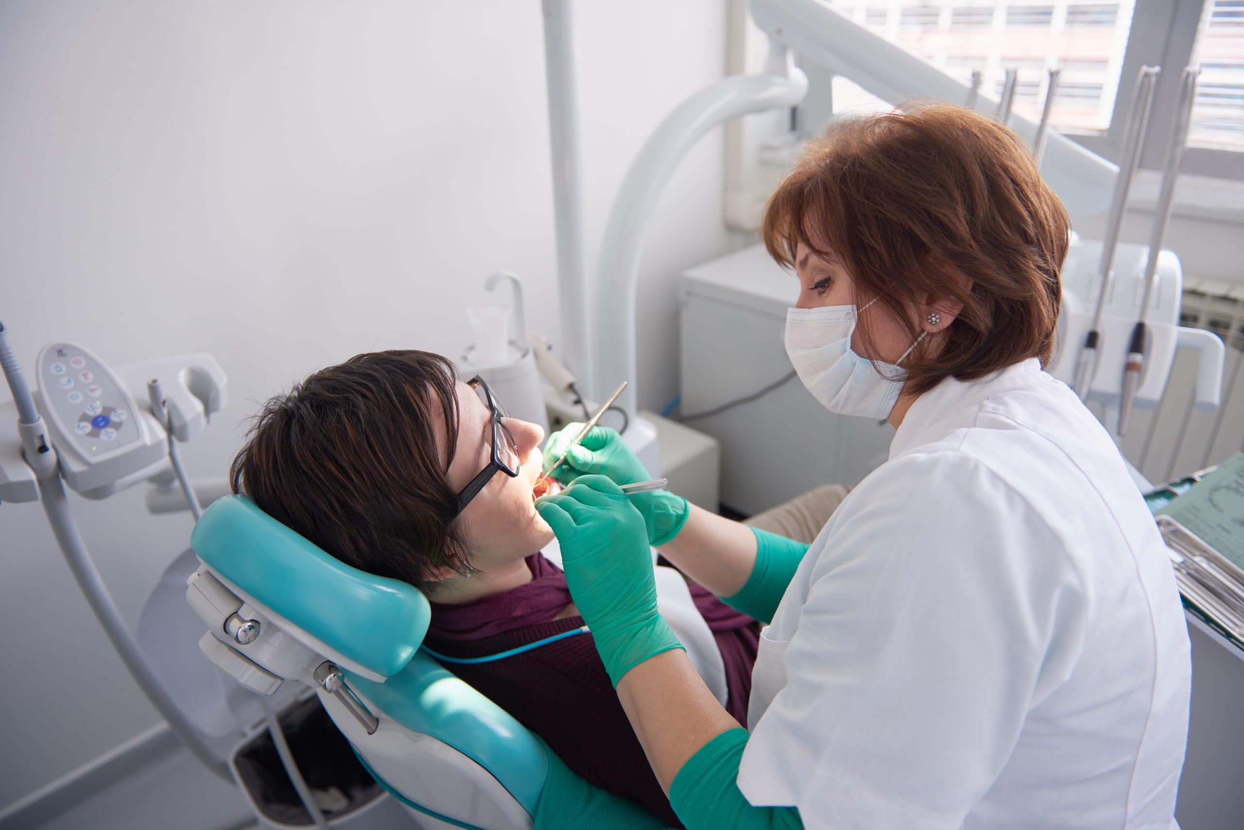 woman patient at the dentist
